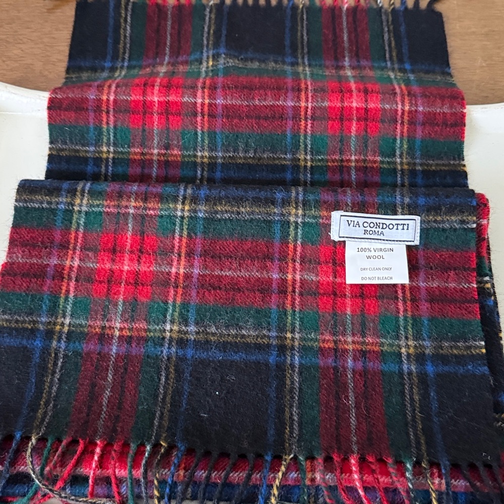 Via Condotti Roma Vintage Tartan Plaid 100% Virgin Wool Scarf with Fringe